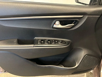 Kia Rio, 2018г, передний привод, автомат