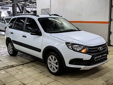 Lada (ВАЗ) , 2022г., передний привод, механика