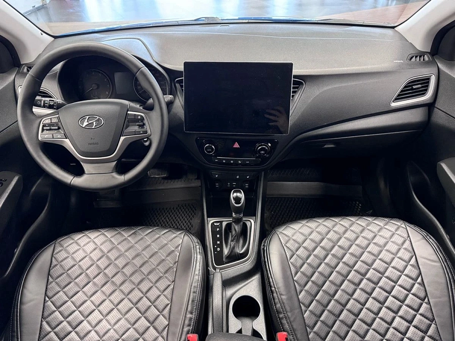 Hyundai Solaris, 2017г., передний привод, автомат