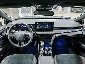 Toyota Camry, 2024г, передний привод, вариатор