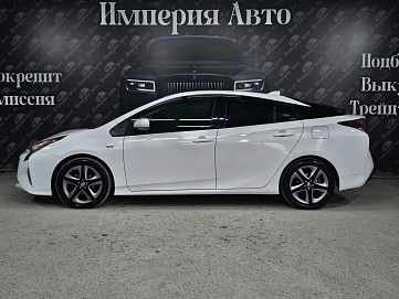 Toyota Prius, 2016г, передний привод, автомат
