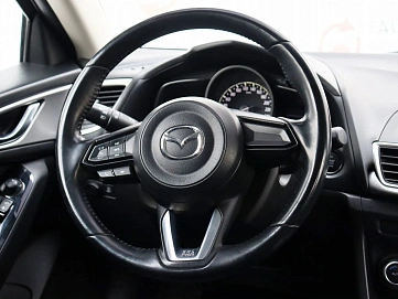 Mazda 3, 2017г, передний привод, автомат