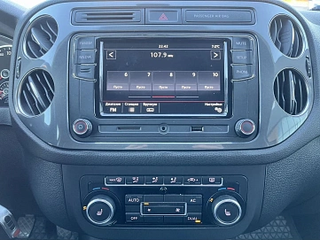 Volkswagen Tiguan, 2011г., передний привод, механика