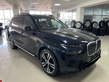 BMW X7, 2023г, полный привод, автомат