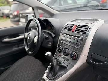 Toyota Auris, 2007г, передний привод, механика