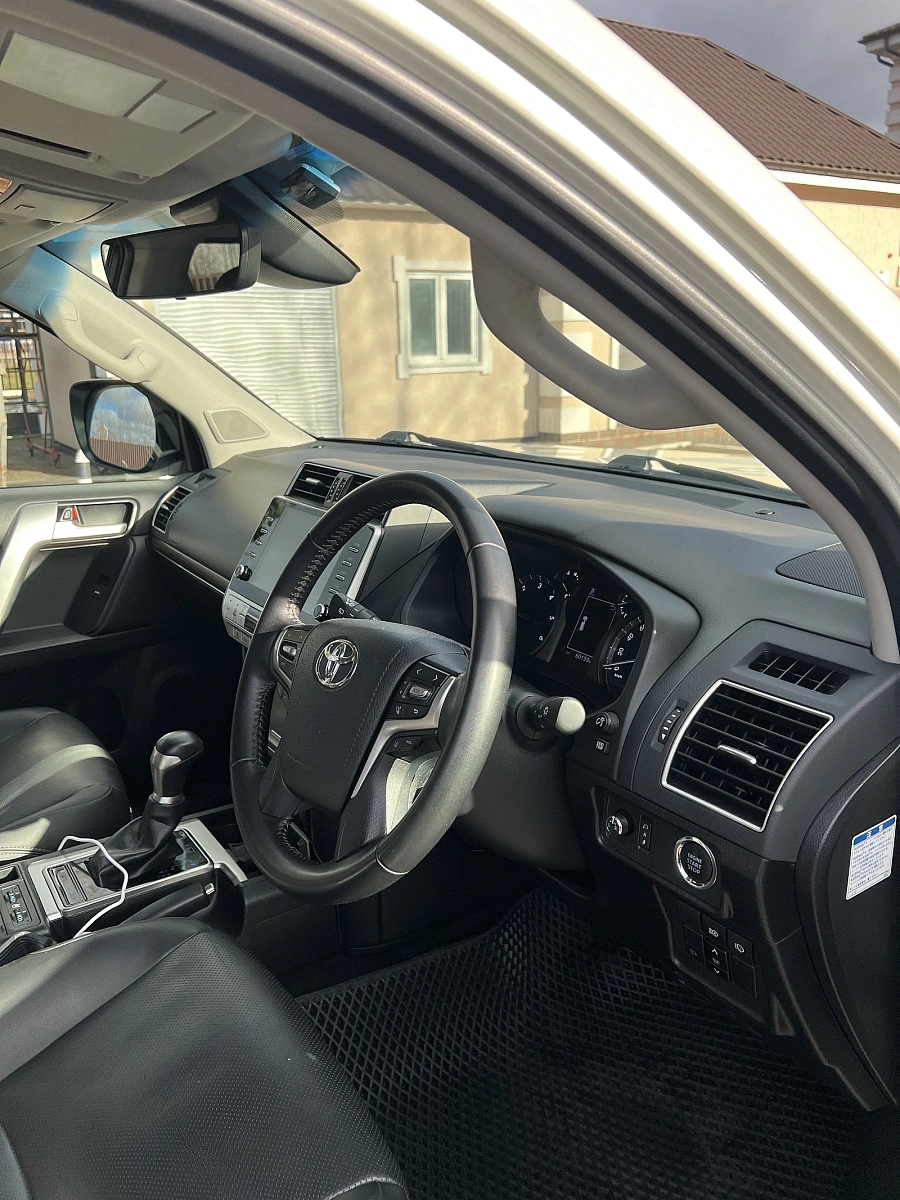 Toyota Land Cruiser Prado, 2020г., полный привод, автомат