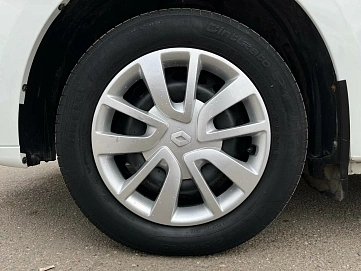 Renault Logan, 2020г, передний привод, автомат