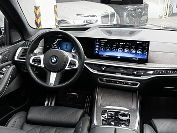 BMW X7, 2022г, полный привод, автомат