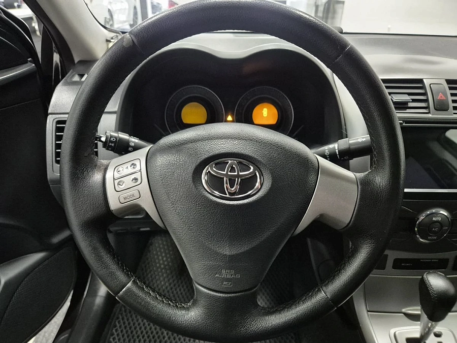 Toyota Corolla, 2008г., передний привод, автомат