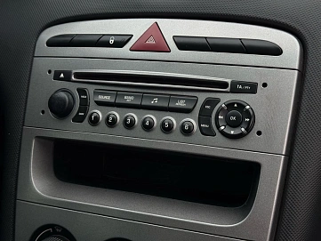 Peugeot 308, 2009г, передний привод, автомат
