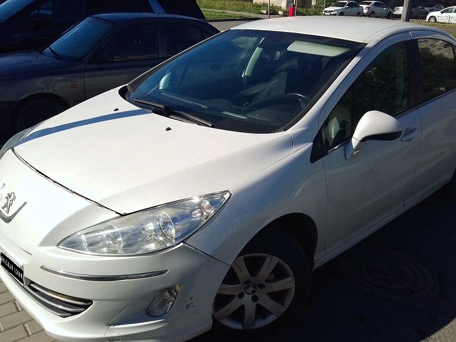 Peugeot 408, 2014г., передний привод, автомат