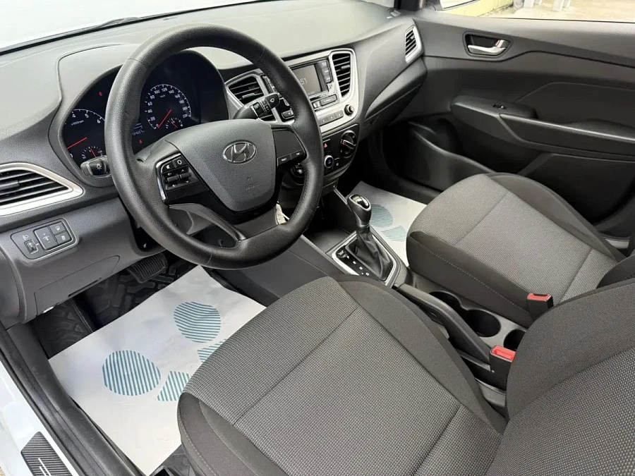 Hyundai Solaris, 2020г., передний привод, автомат