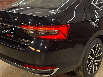 Skoda Superb, 2025г, передний привод, робот