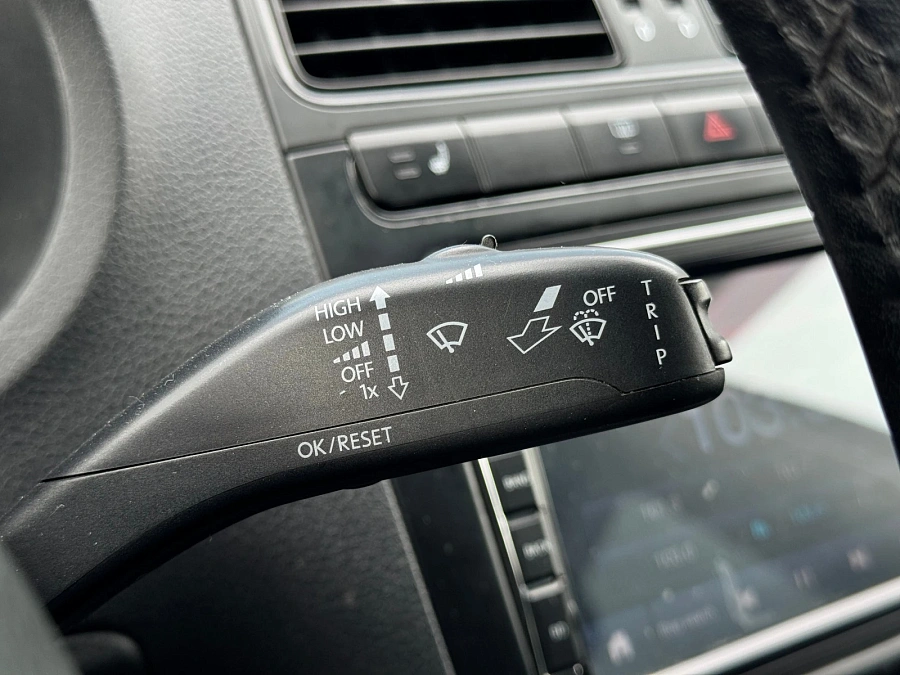 Volkswagen Polo, 2013г., передний привод, автомат