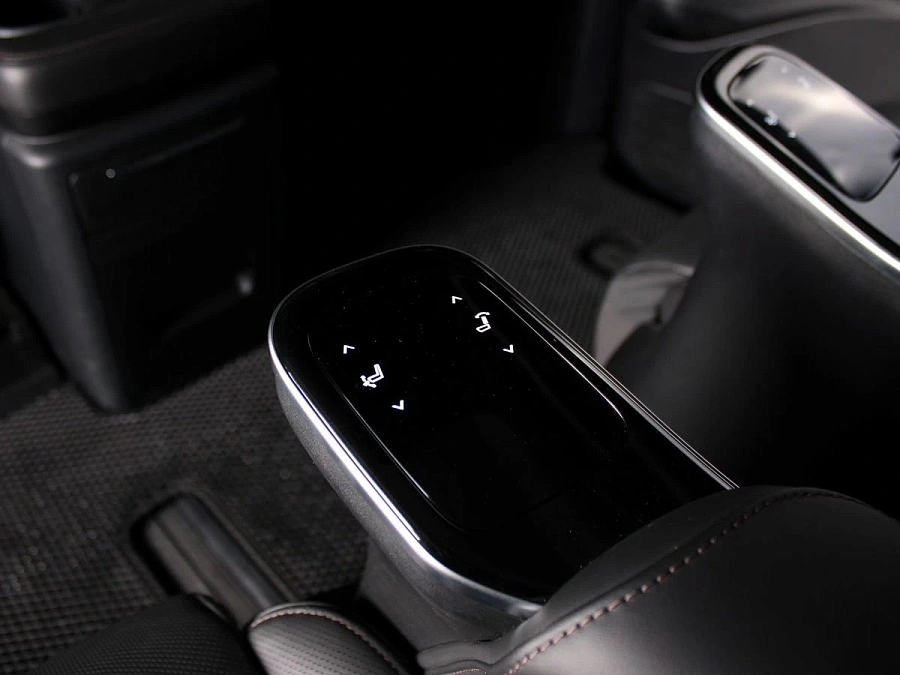 GAC M8, 2023г., передний привод, автомат