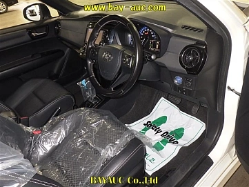 Toyota Corolla, 2015г, передний привод, вариатор