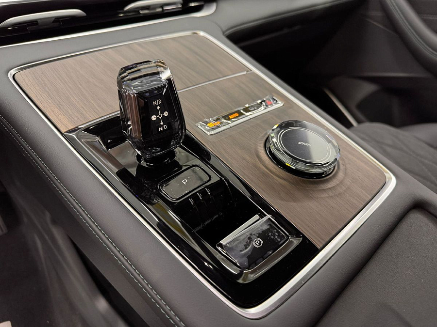 Geely Monjaro, 2025г., передний привод, автомат