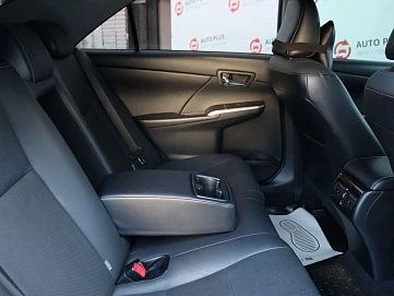 Toyota Camry, 2015г, передний привод, автомат