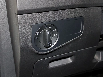 Volkswagen Tiguan, 2019г, передний привод, автомат