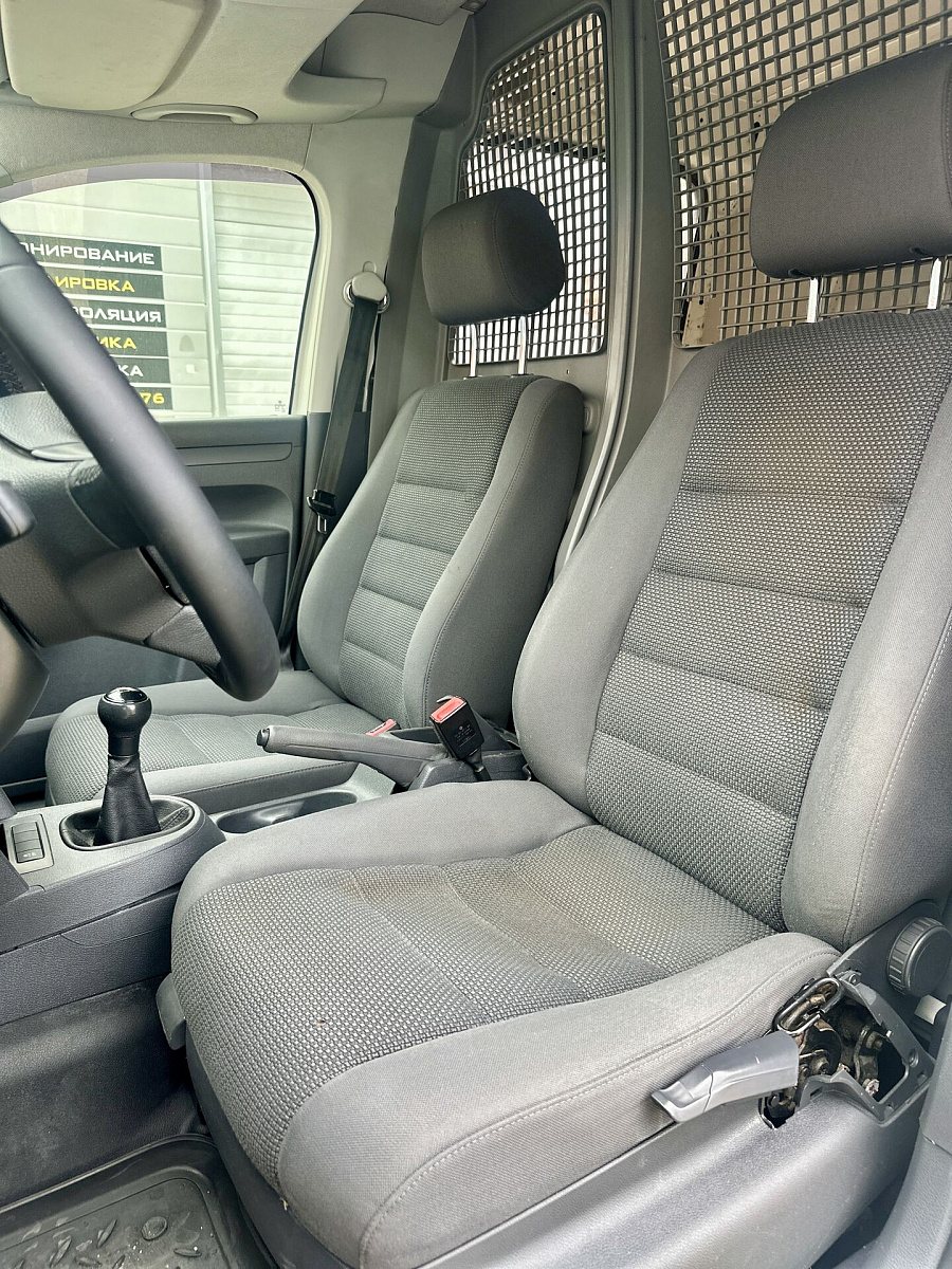Volkswagen Caddy, 2012г., передний привод, механика