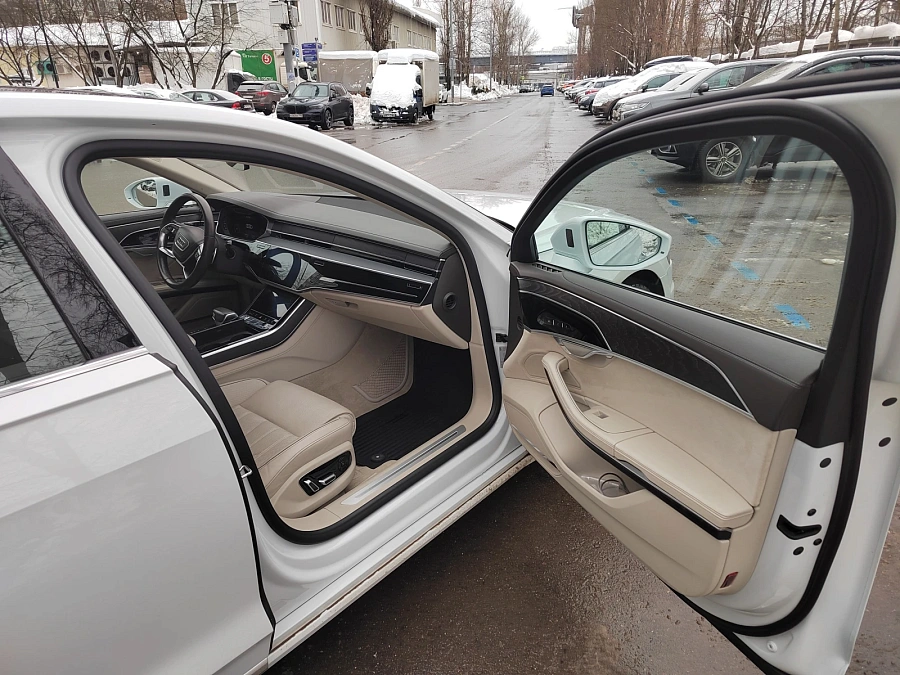 Audi A8, 2018г., полный привод, автомат