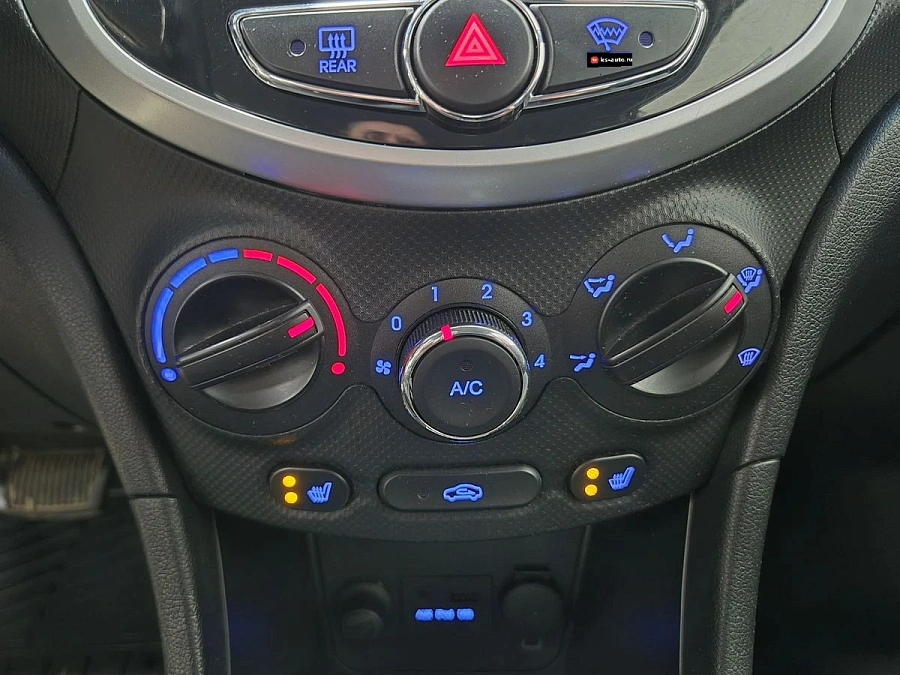 Hyundai Solaris, 2013г., передний привод, автомат