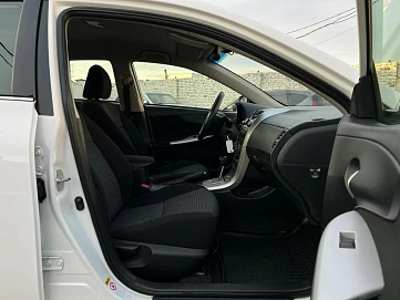 Toyota Corolla, 2012г, передний привод, автомат