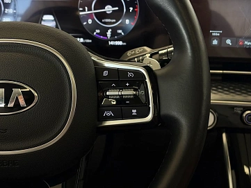 Kia Carnival, 2021г, передний привод, автомат