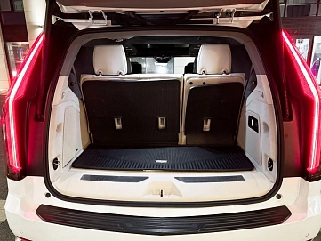 Cadillac Escalade, 2022г, задний привод, автомат