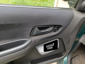Suzuki Ignis, 2005г, передний привод, автомат