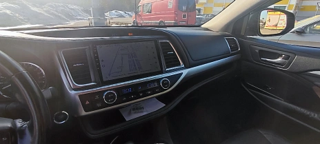 Toyota Highlander, 2014г, передний привод, автомат