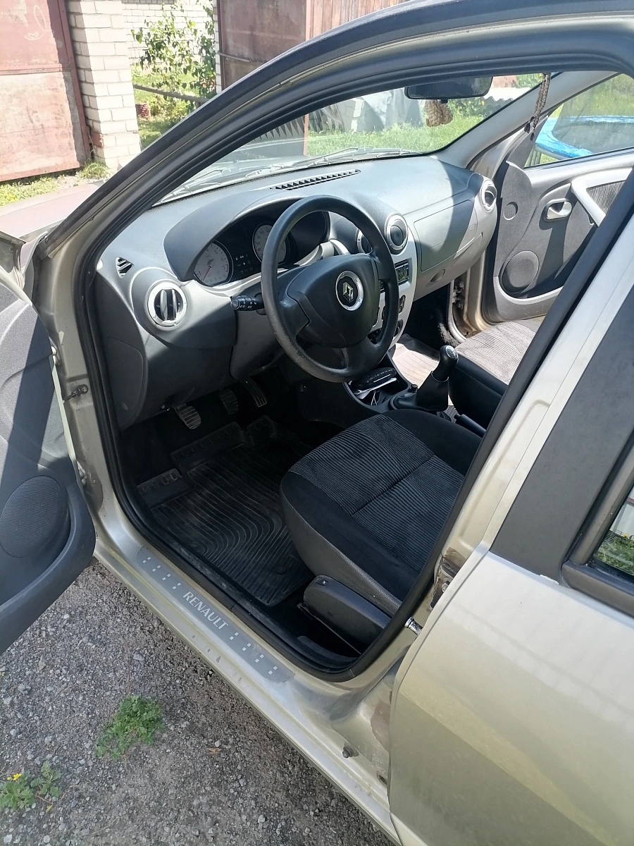 Renault Sandero, 2012г., передний привод, механика