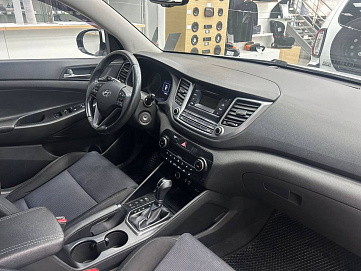 Hyundai Tucson, 2016г, полный привод, робот