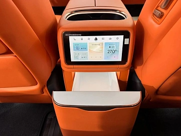 LYNK_&_CO , 2025г., полный привод, автомат