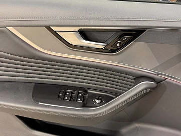 Hongqi HS5, 2023г, полный привод, автомат