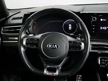 Kia K5, 2021г, передний привод, автомат