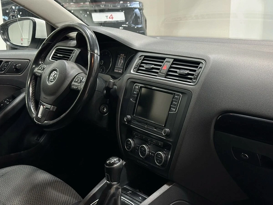 Volkswagen Jetta, 2014г., передний привод, механика