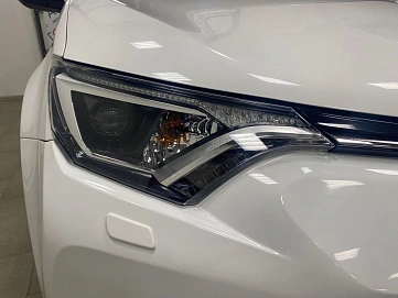 Toyota RAV4, 2016г, передний привод, вариатор