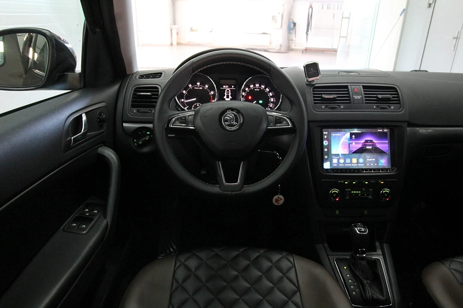 Skoda Yeti, 2015г., передний привод, робот