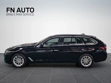BMW 5 серии, 2022г, задний привод, автомат