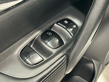 Nissan X-Trail, 2017г, передний привод, вариатор