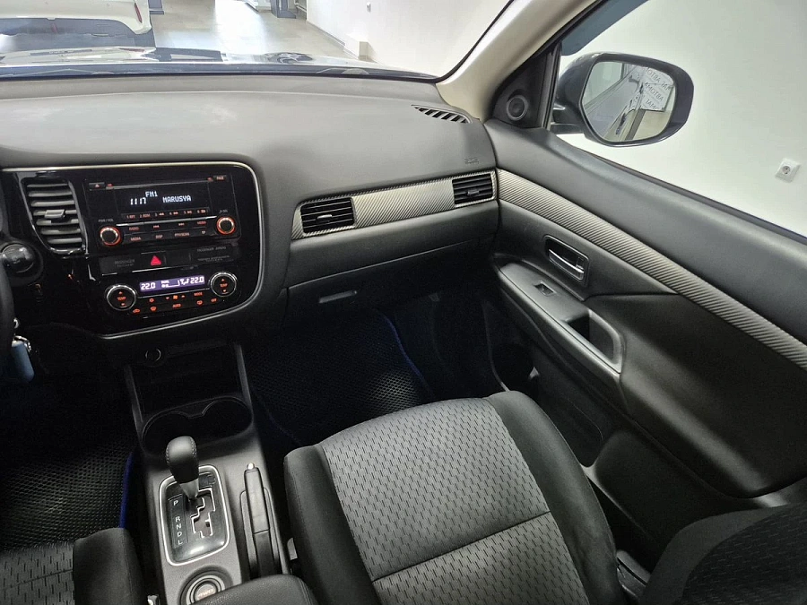 Mitsubishi Outlander, 2013г., полный привод, вариатор