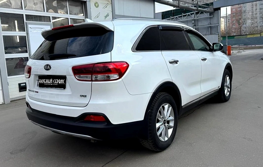 Kia Sorento, 2015г., полный привод, автомат
