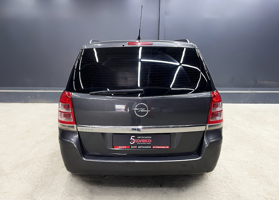 Opel Zafira, 2010г., передний привод, механика