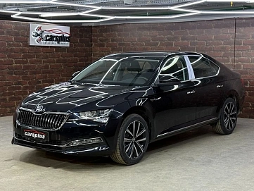 Skoda Superb, 2025г, передний привод, робот