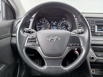 Hyundai Elantra, 2018г, передний привод, автомат