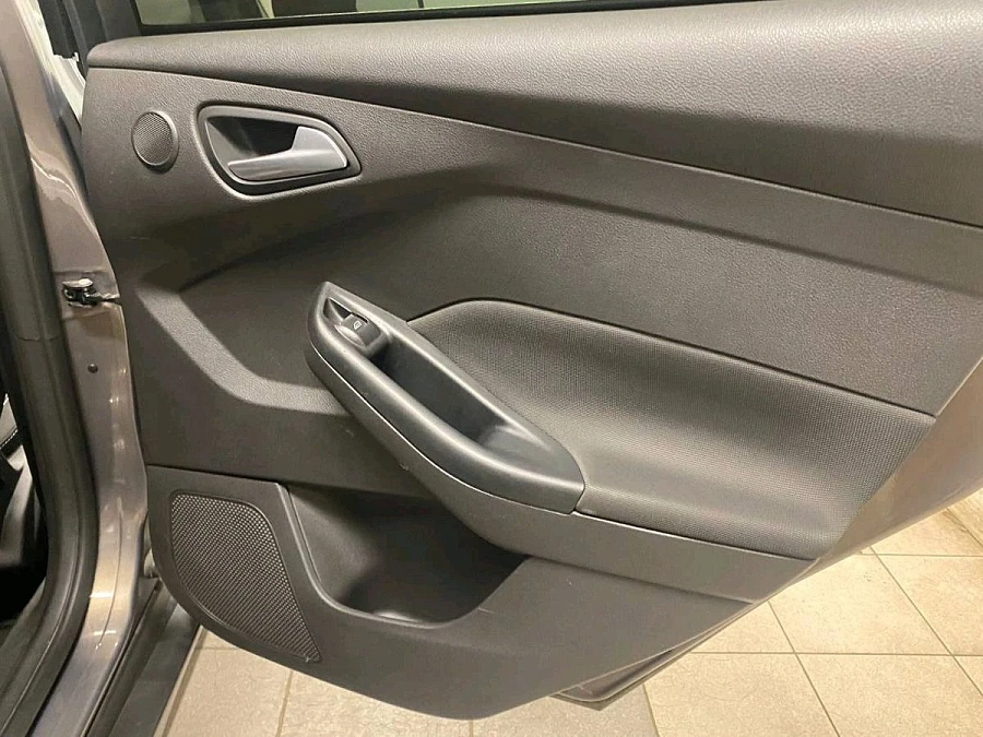 Ford Focus, 2012г., передний привод, механика