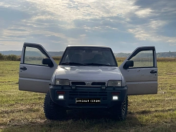 Nissan Terrano, 1994г, полный привод, механика