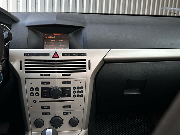 Opel Astra, 2008г, передний привод, робот