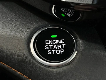 Changan UNI-V, 2023г, передний привод, робот